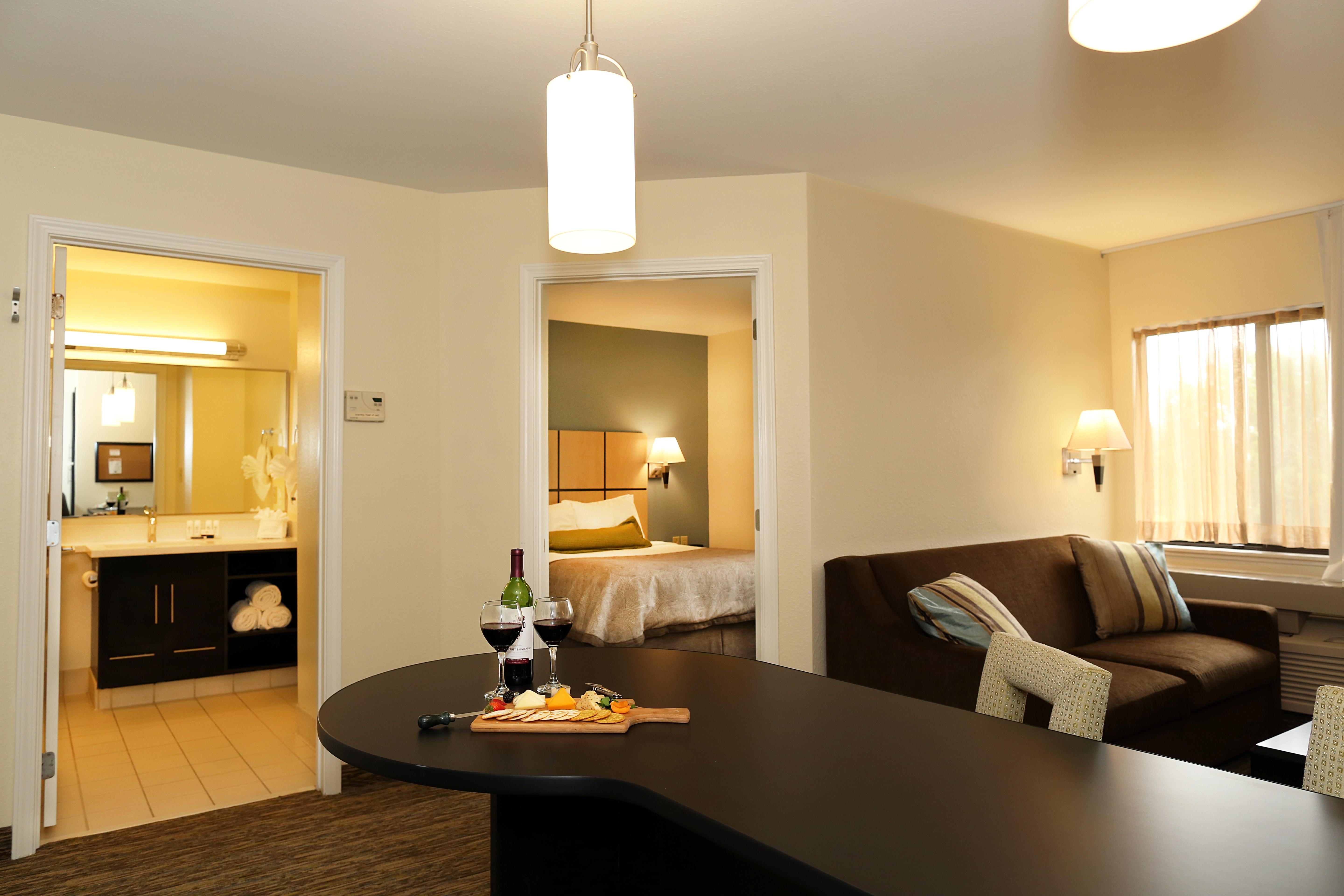 Candlewood Suites East Lansing By Ihg Exterior photo