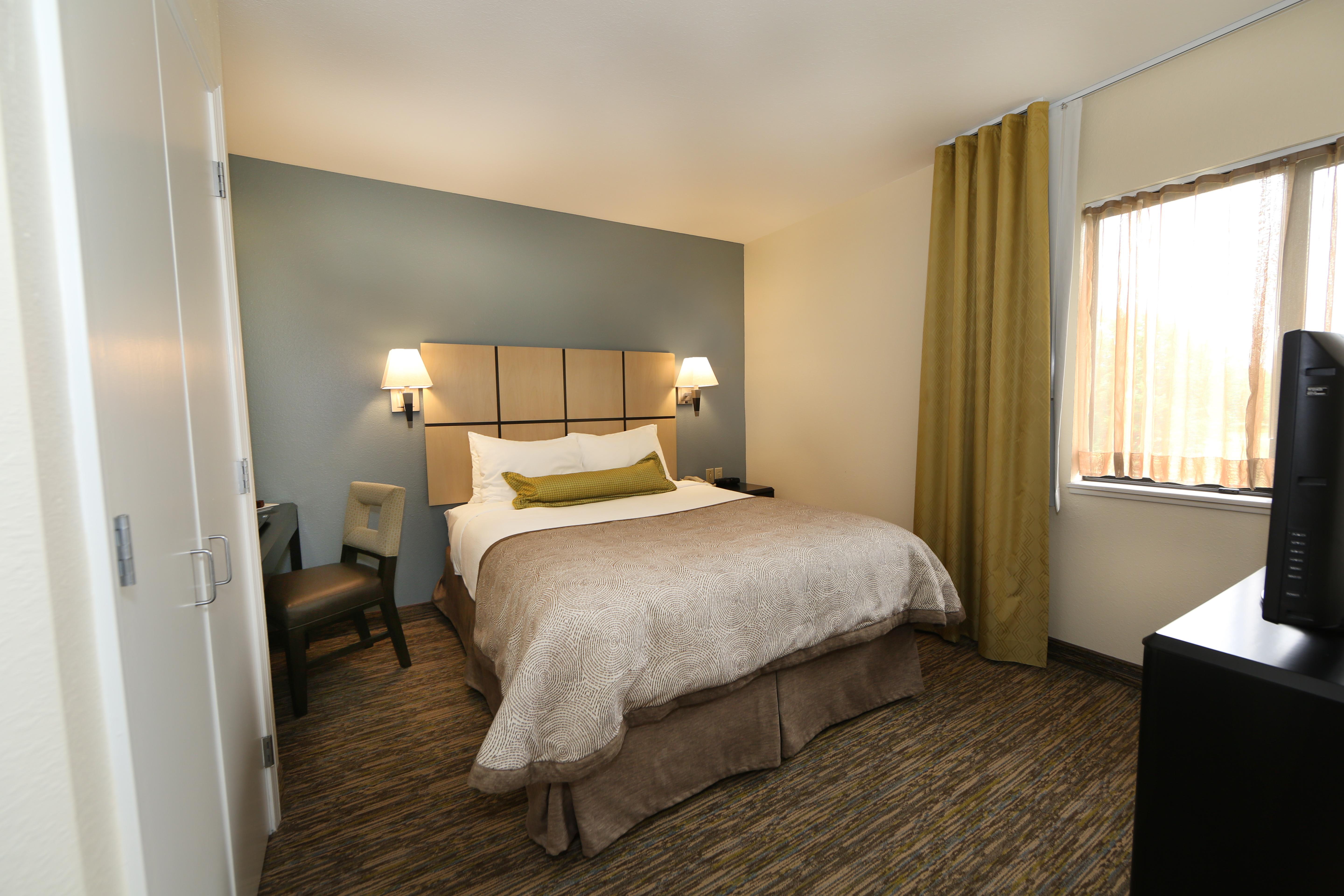 Candlewood Suites East Lansing By Ihg Exterior photo